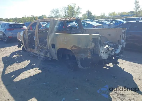 2021 Chevrolet Silverado 1500 4Wd Short Bed Lt Trail Boss from USA, damaged, VIN 3GCPYFEL8MG397519